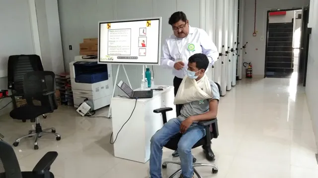 First Aid - Bandaging & Splint Techniques